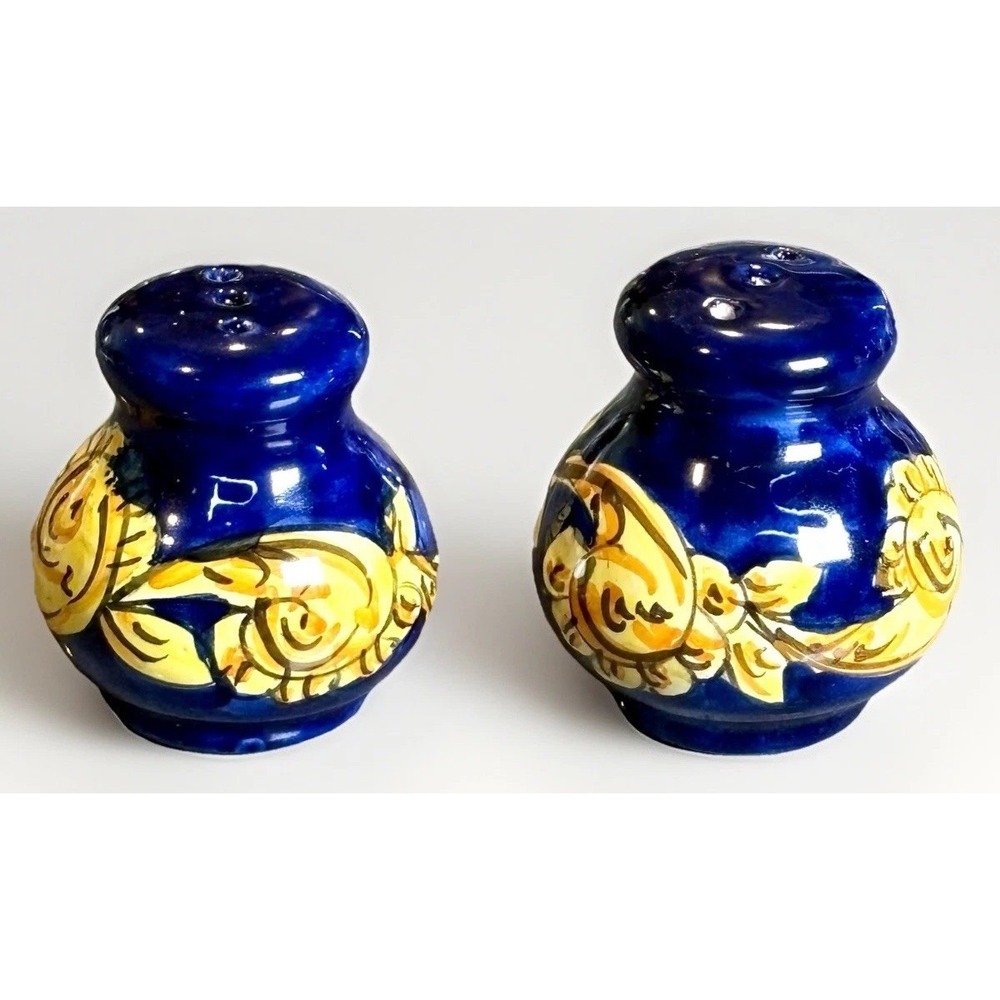 Vintage Salt And Pepper Shaker Featuring Cobalt Blue With Art Patterns